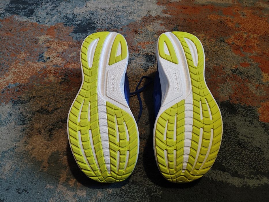 Buty do biegania Saucony Ride 18 rozmiar 46