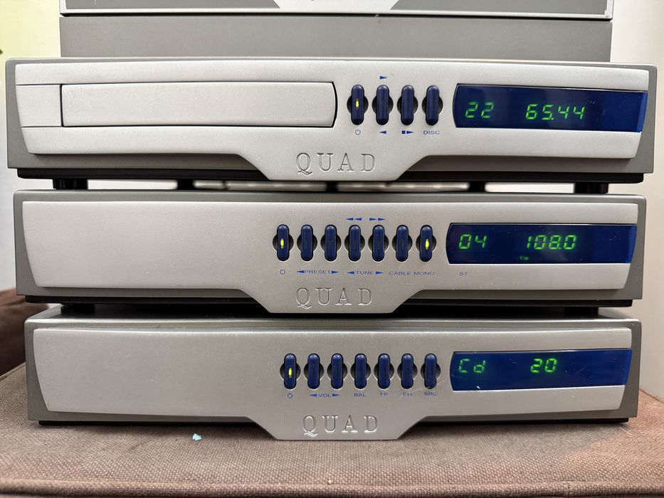 Quad 909 Audio set - Pre amp - CD player - Tuner - Power amplifier