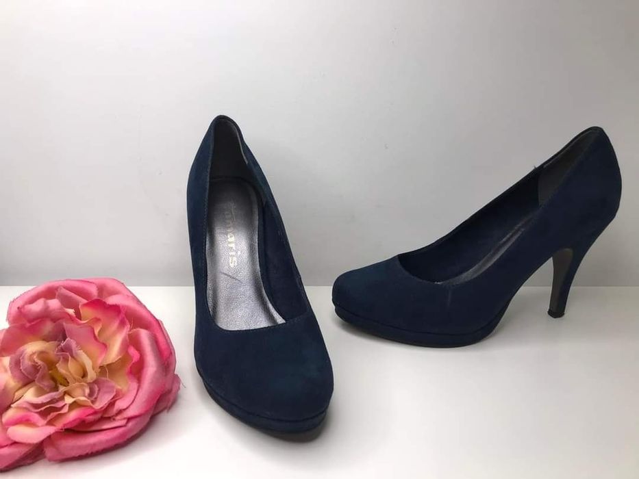 Czółenka zamszowe Tamaris  Rozmiar 38 Granatowe