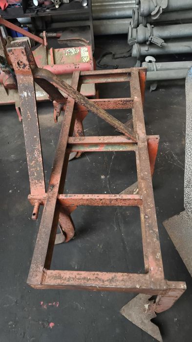 Escarificador Galucho 7 bicos e arado 1.50m