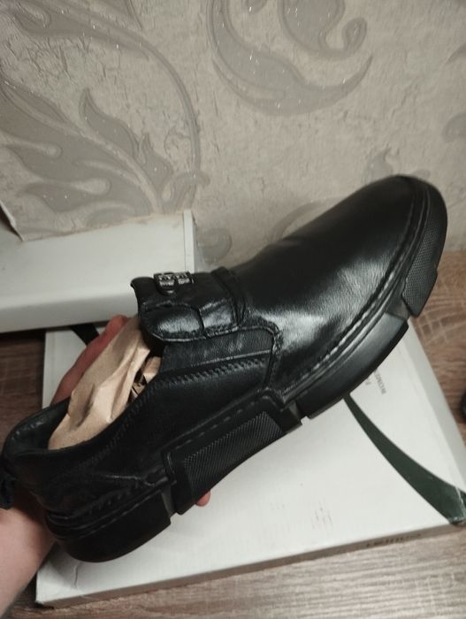 Продам кожаные туфли кросовки