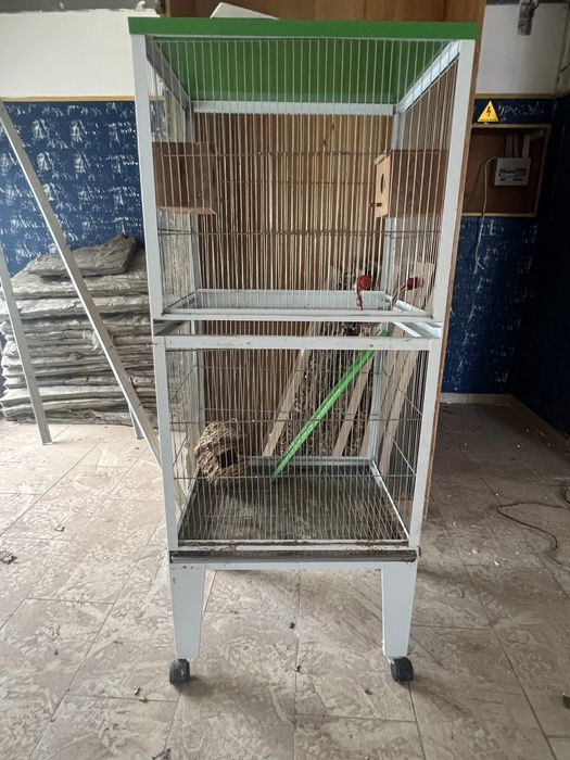 Vendo 2 gaiolas em bom estado completas