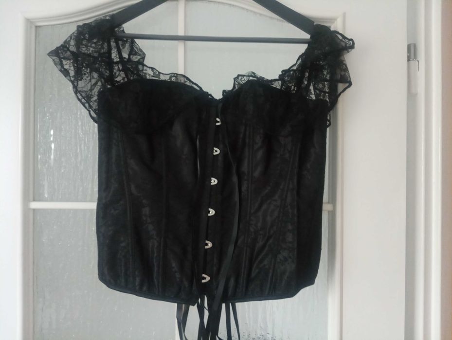 Gorset z koronką plus size