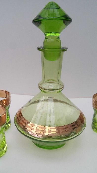 Набор графин и 6 стопок.Цветное стекло,позолота.Антик.СССР 1960-е.