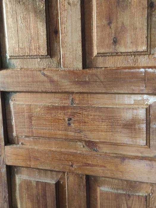 Продаю двері дерев'яні 200х824х42