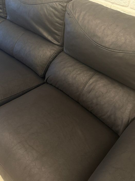 Sofá NOVO preto com chaise longue