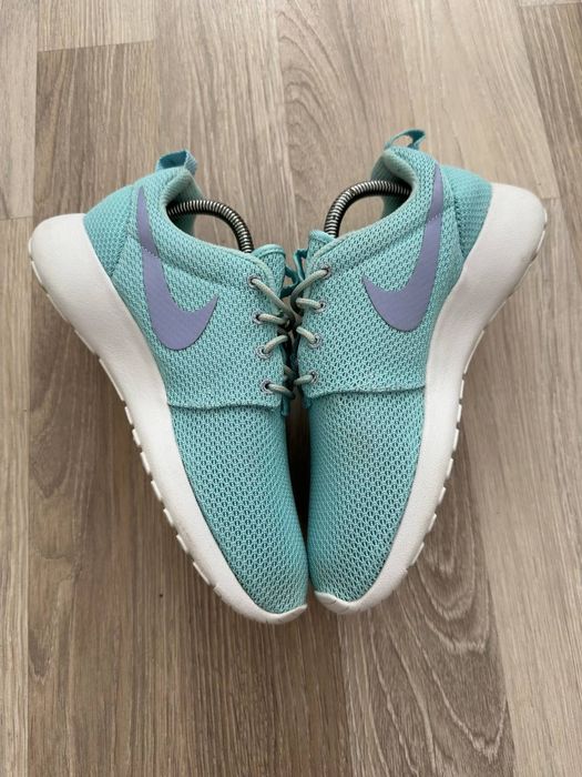 Buty sportowe Nike Roshe Run “Glacier Ice” 39 (25 cm)