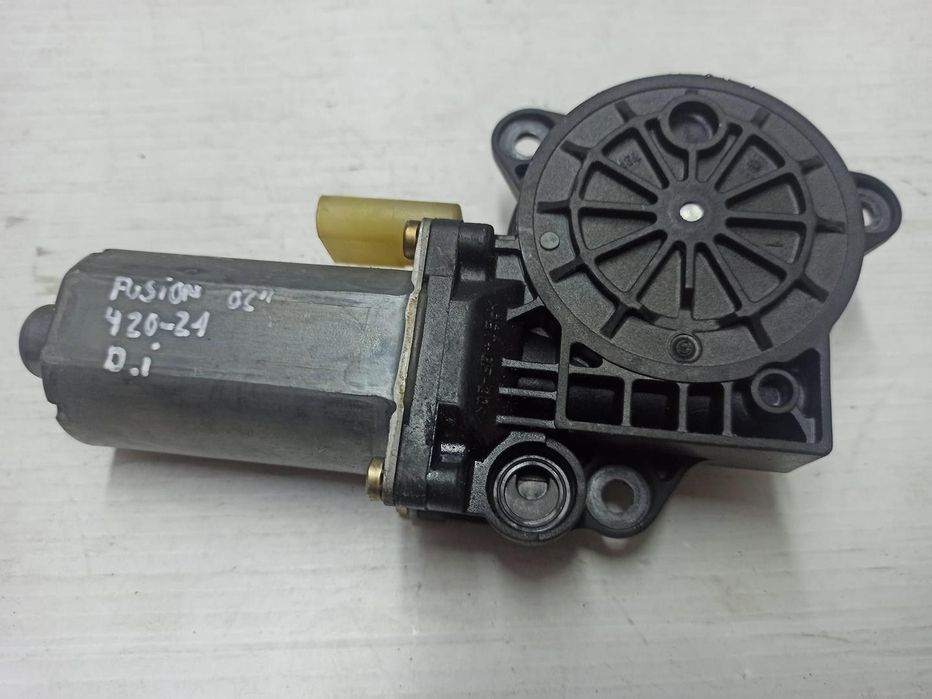 MOTOR ELEVADOR DE VIDRO FRONTAL ESQUERDO FORD FUSION 2002 -0130821938