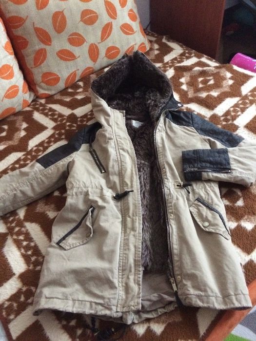 Kurtka parka bezowa Bershka L