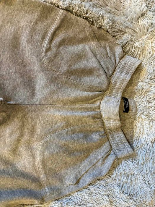 Bershka spodnie dresowe firmy r. M