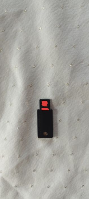 Yubikey 5 NFC | Yubico protege suas contas online de hackers