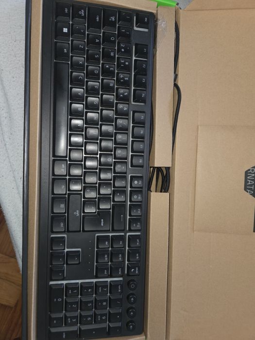 Teclado Razer Ornata V3