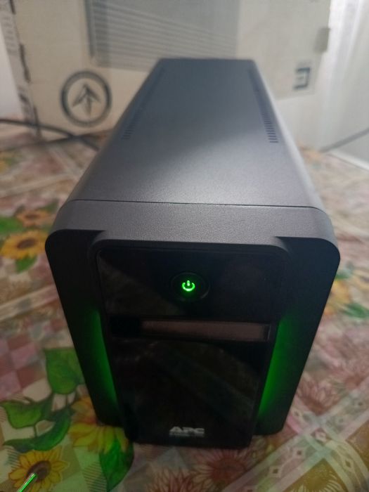 Источник бесперебойного питания APC 750VA (410W).