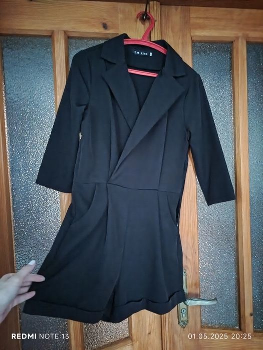 Жіночий комбінезон