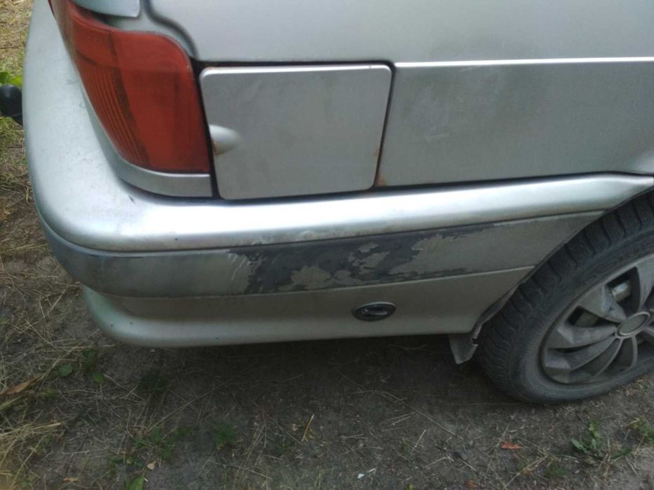 Автомобиль Ваз 2115 2002 года