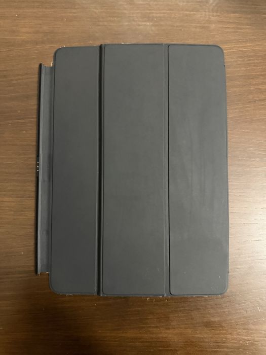 Capa/teclado 9.ª geração e anteriores