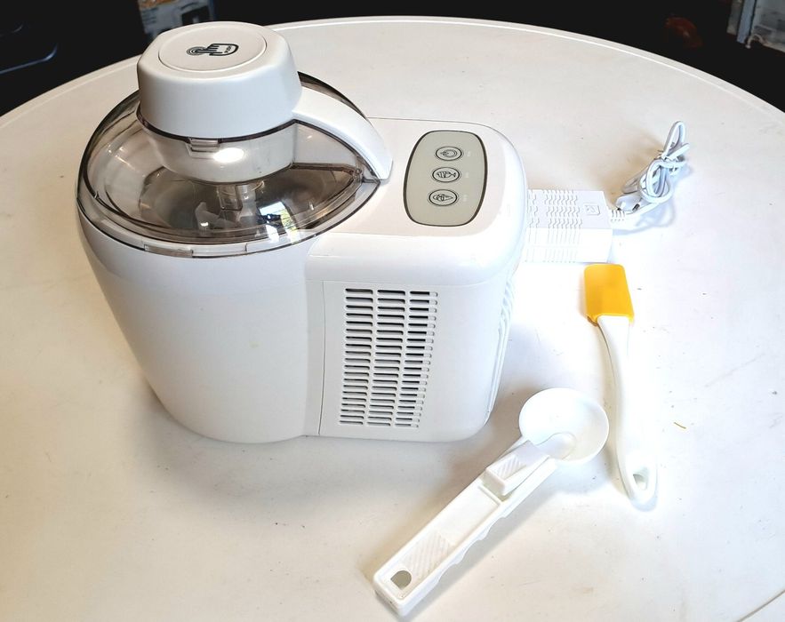 Продам мороженицу Camry CR4481