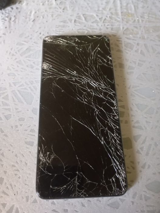 ZTE V40 Pro (Magic Gradient)