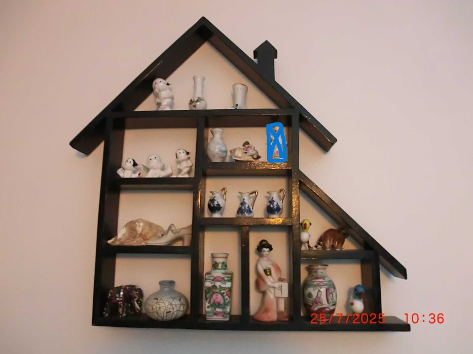 Display stand with ornaments included.