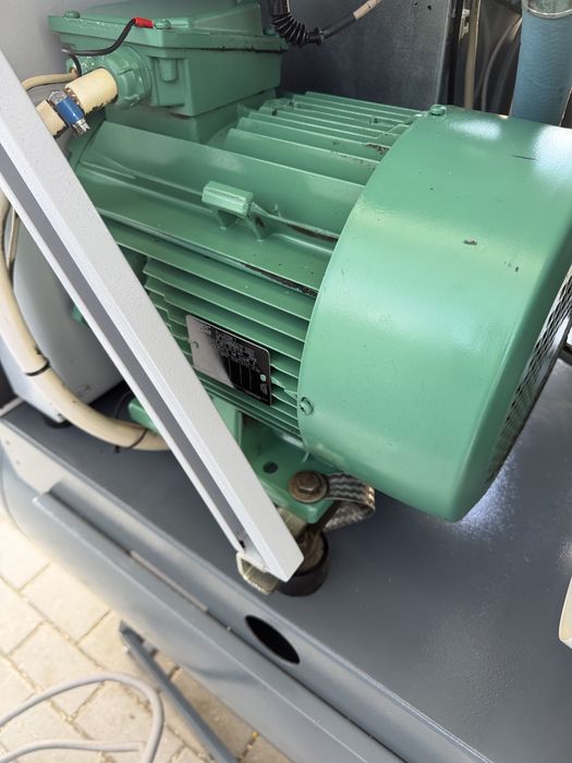 Kompresor śrubiwy Atlas Copco Ga 15 VSD 15KW kaeser