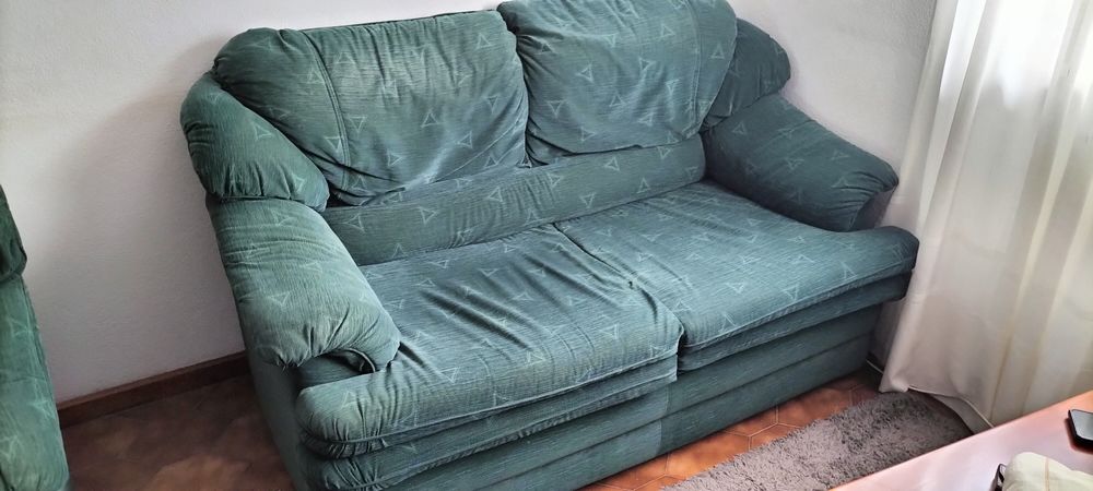 Sofá cama usado em bom estado 2 lugar (para desocupar)