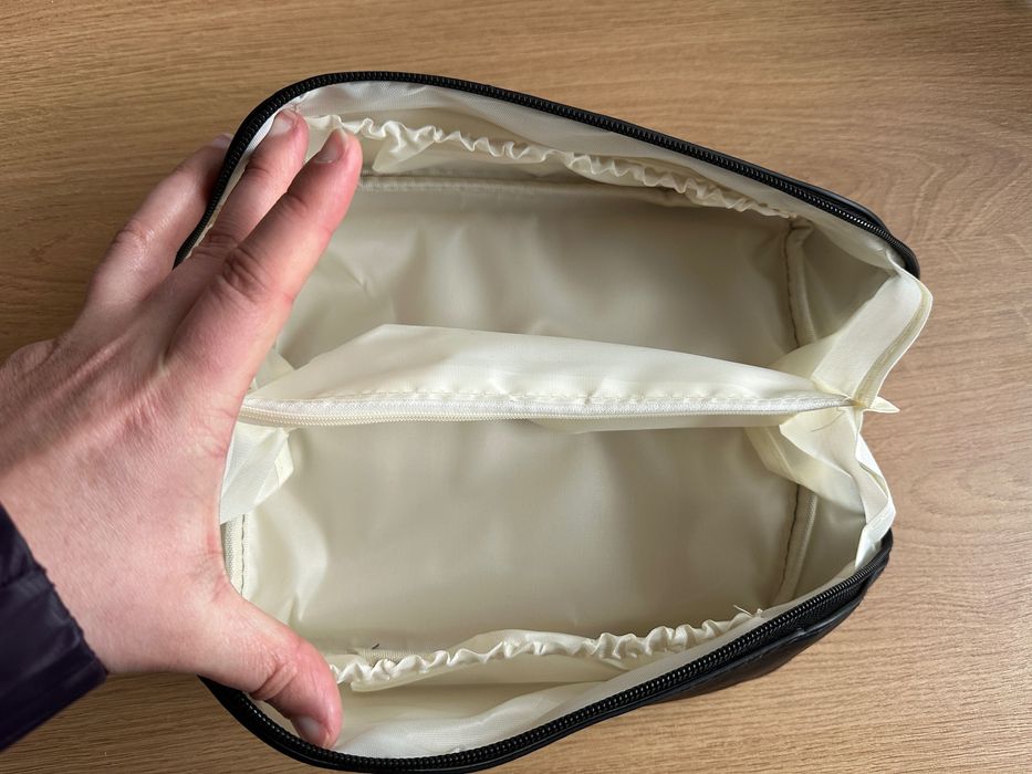 Bolsa de Cosméticos Preta Nova