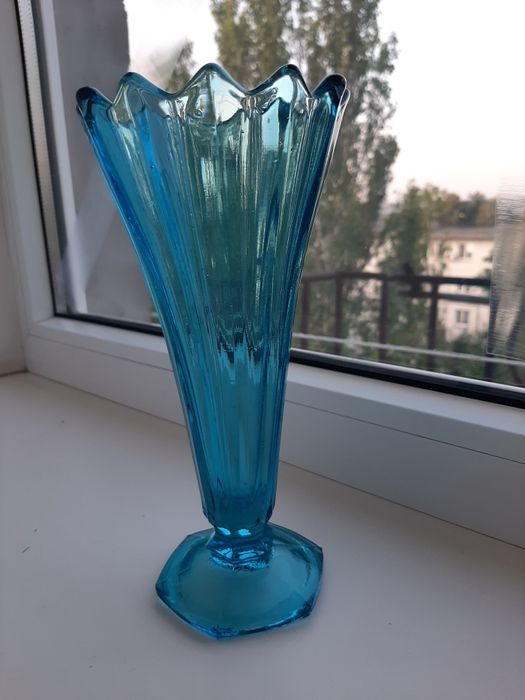 Лафитник ,/Напольная ваза