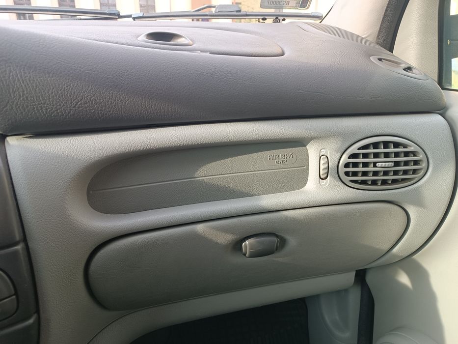 Renault Scenik |