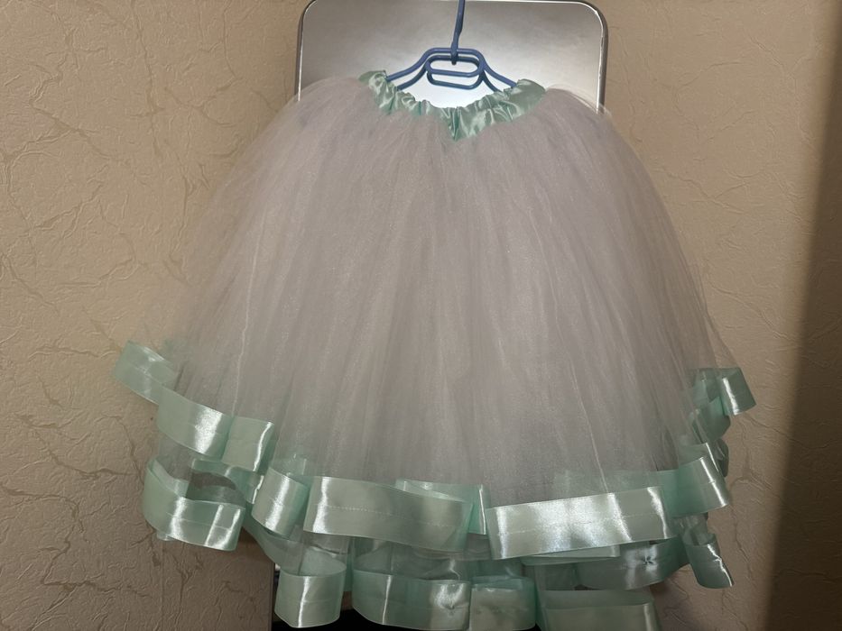 Юбка свʼяткова для дівчинки