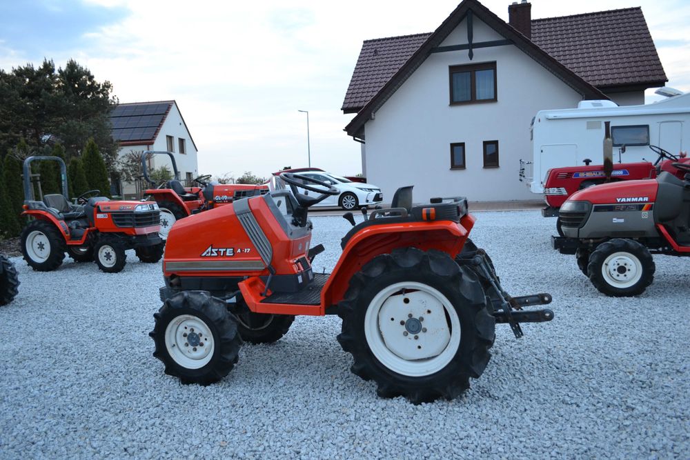 Traktorek japoński mini traktor Iseki Kubota