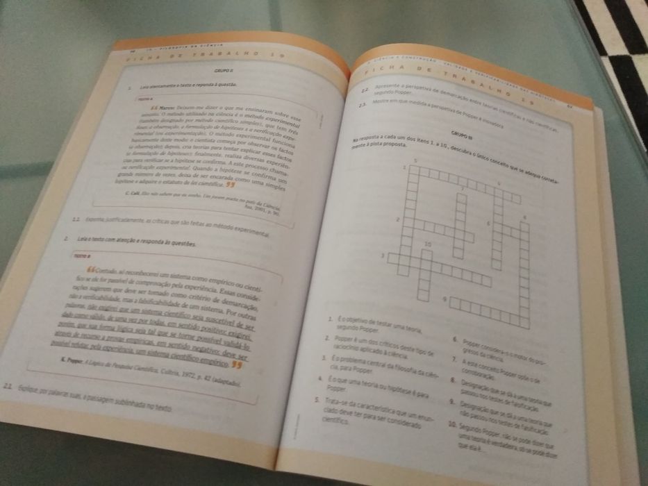 Clube das ideias 11, caderno de atividades de filosofia 11ano