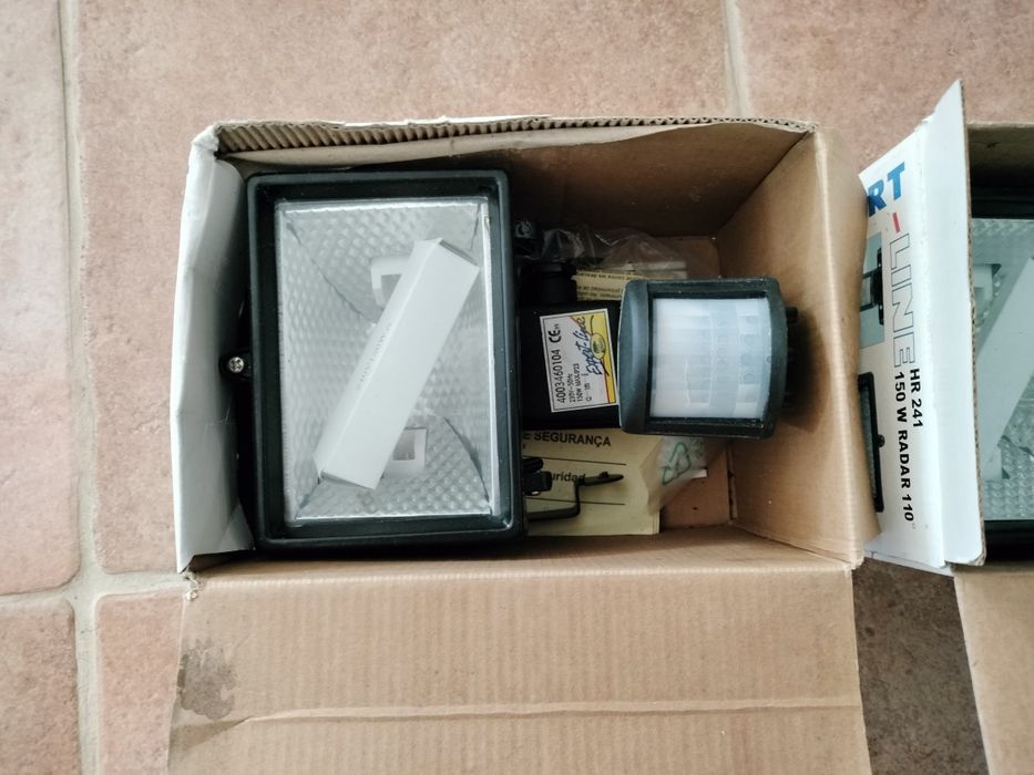 Vendo projetores halogéneo radar hr241