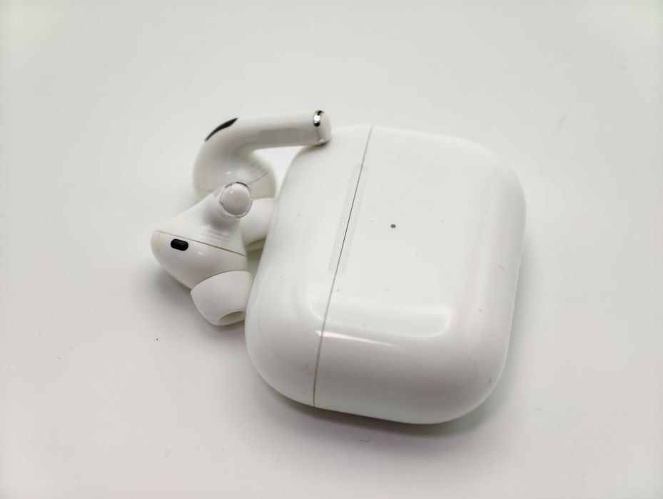 Apple AirPods 1-го покоління (З нюансом)
