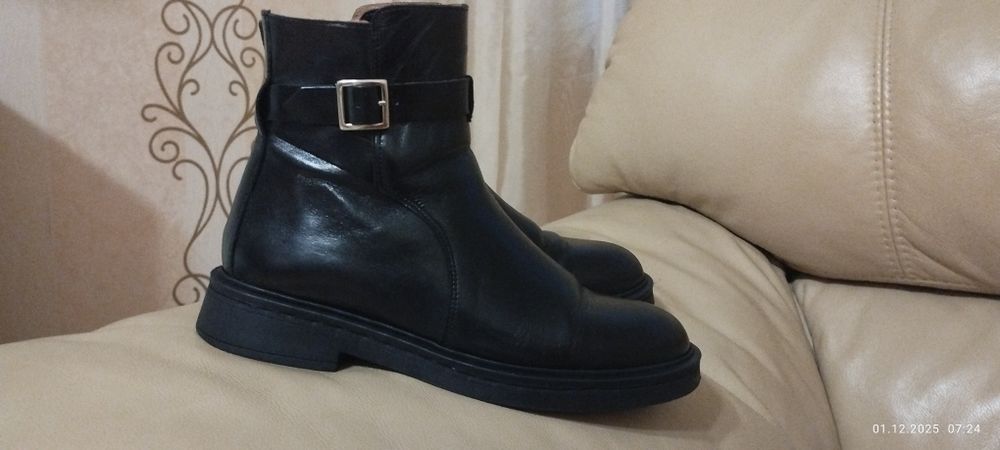 Осінні жіночі ботінки