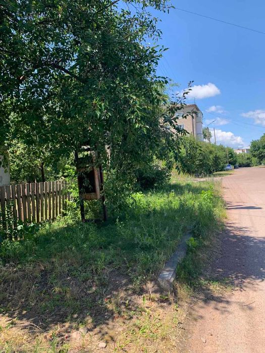 Терміново продається  будинок  по вул. Сосновського (Військове містечко дальній район)розглядаю продаж за сертифікат