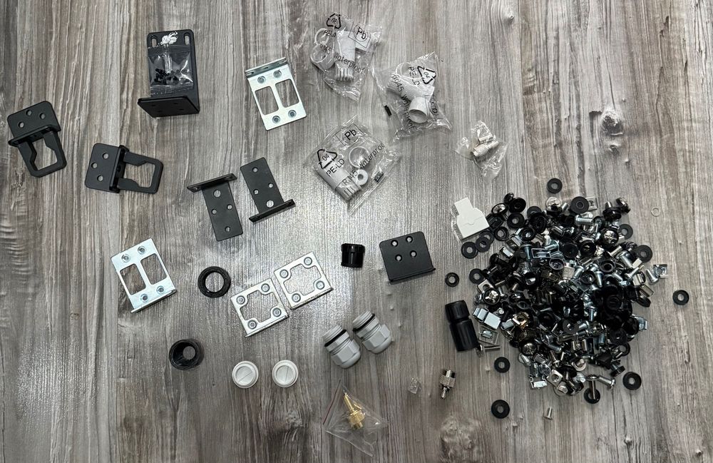 Akcesoria sieciowe do szaf serwerowych