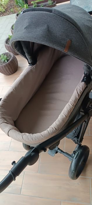 Практично нова коляска адамекс 2 в 1