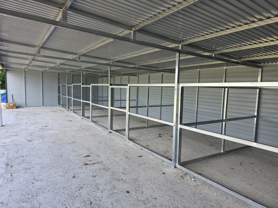 Wiata dla koni boksy stajnia 15x6 m