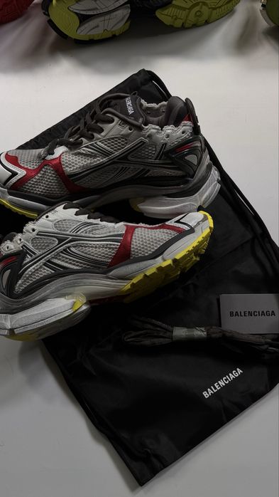 balenciaga runner archive drip style red раннери сітка кросівки на літо