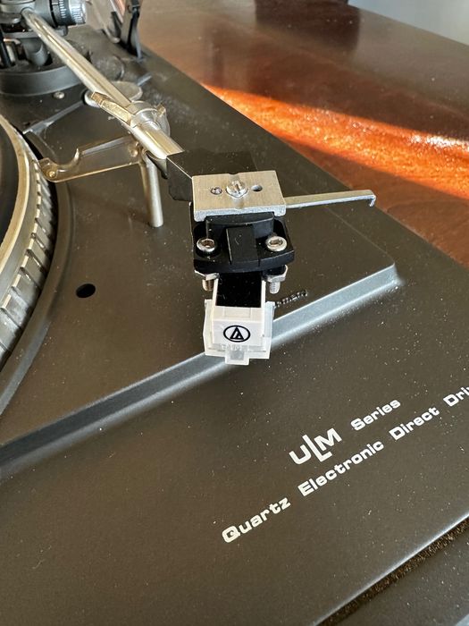 Gramofon DUAL 617 Q - zmodernizowane ramię