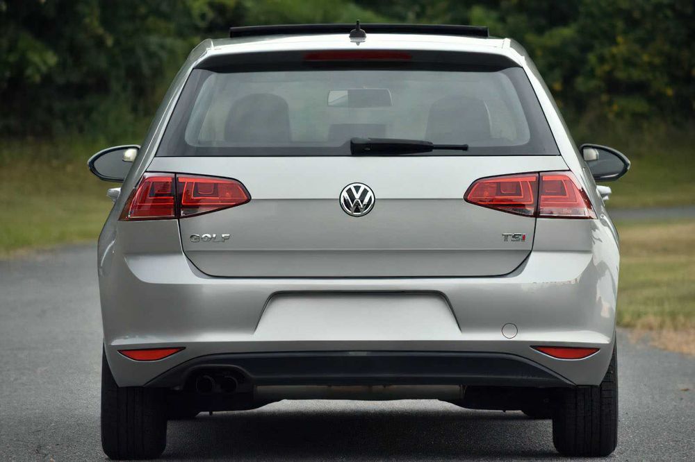 Volkswagen Golf S      2015
