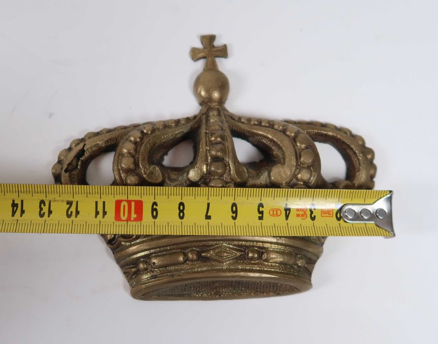 Coroa real em metal maciço (latão / bronze)