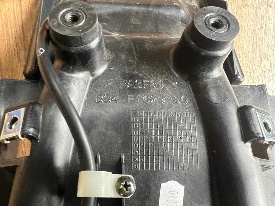 SUPORTE MATRICULA OEM YAMAHA XSR 7 0 0 1 6 – 2 0