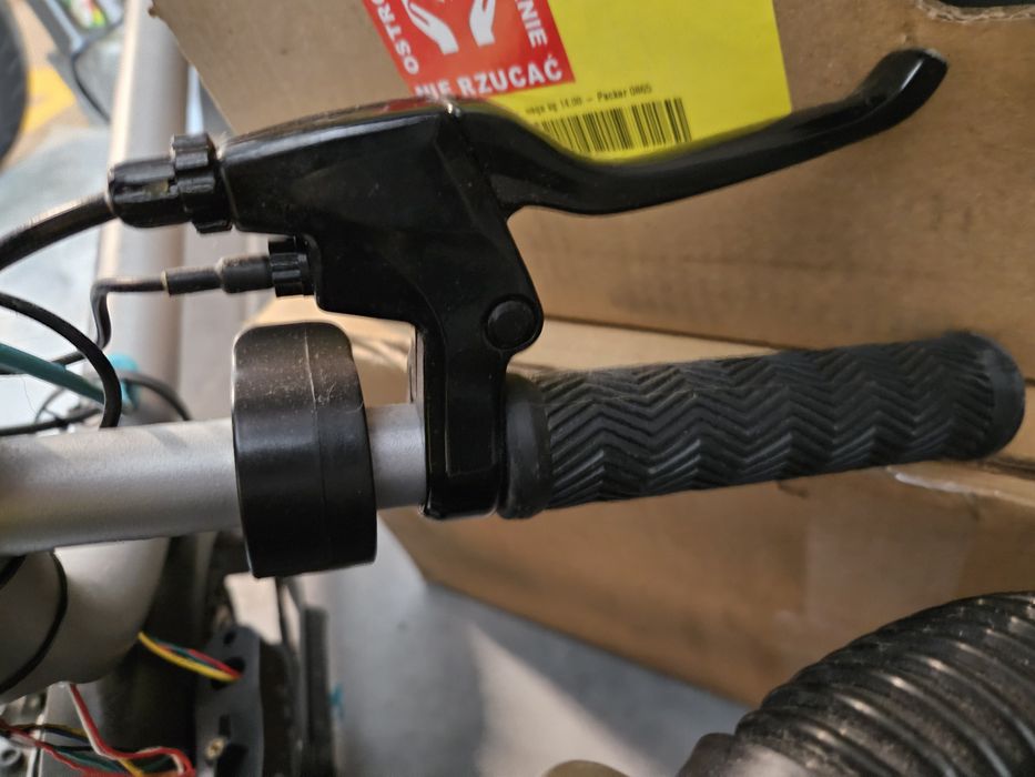 Hulajnoga elektryczna Motus Scooty 8,5+ uszkodzona