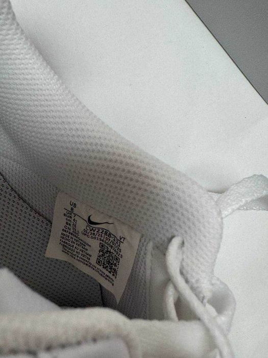 Оригінальні кросівки Nike Air Force 1 Low 07 White CW2288‑111 нові