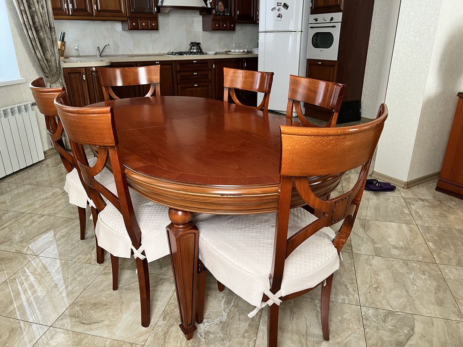 Італійський обідній стіл з масиву + 10 стільців. Розкладний, преміум
