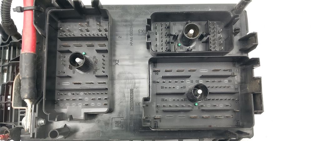 Caixa fusíveis / SAM / BSI OPEL Astra J