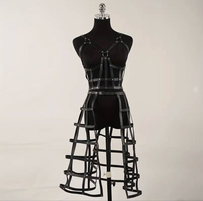 Sukienka gorset skórzana bdsm hardcore fetish pasek bondage lateks