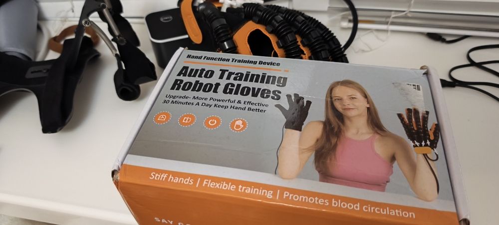 Реабілітація.Роботизовані рукавички XXL