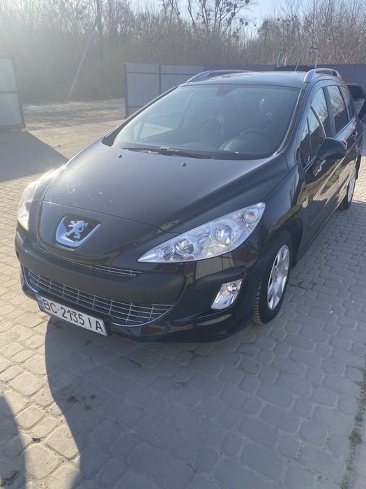 Автомобіль Peugeot 308